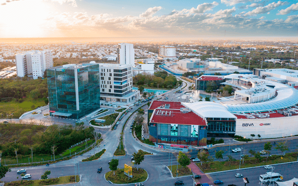 Vía Montejo, vista frontal de proyecto Inmobilia en Mérida, Yucatán.