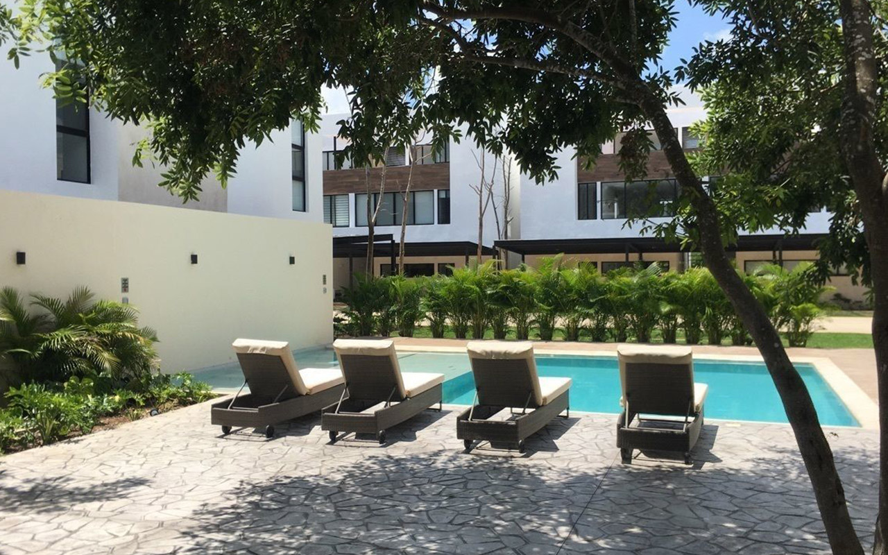 Exterior view of amenities and pool in Zen apartments & homes, Montebello, Merida.
