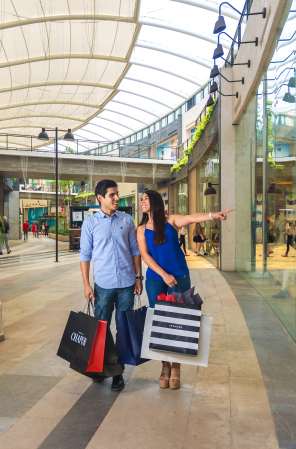 Disfruta de zonas comerciales en Vía Montejo